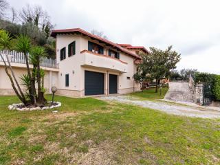 Villa in San Mango with Pool and Hot Tub - 2