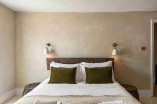 Sanctuary House with Parking By My Getaways - Shoreham-by-Sea - 3