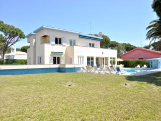 Villa in Vilamoura with Private Pool & BBQ - 6