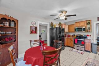 Coca Cola Cottage - Stay & Play Near Purina Farms - Pacific - 1