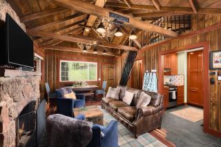 Mountain Cabin with Hot Tub, Fireplaces, Loft, Views - 6