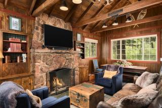 Mountain Cabin with Hot Tub, Fireplaces, Loft, Views - 3