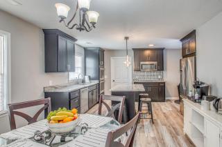 4 Mi to Loris Nature Park Family Home with Yard - - 9