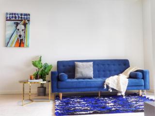 QV # Free Car Parking # Urban SkyPool 2 Bed & 1 Sofa Bed Apt QV1 Family Friendly - Ultimate Melbourne CBD, Morning with Cafe, Pool, Gym & Free Car Parking - 3