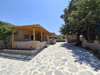 YERODABELO Traditional Family Mansion - Naxos Chora - 6