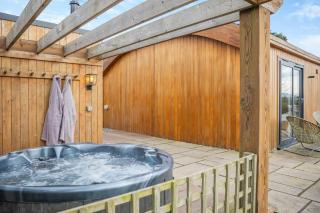 Pinelands at Bryn Tanat - Llanymynech - 4