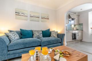 Cove Apartment - Tenby - 8