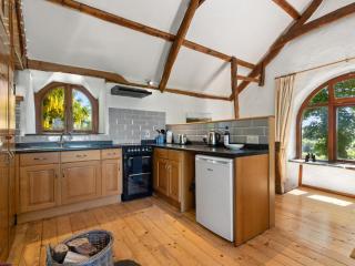 Ysgubor Isaf - Whitland - 5