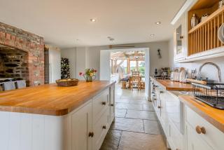 Wood Farm Barn - 8