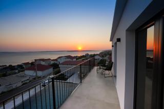 Newly built Villa MarVista with 4 bedrooms,infinity pool & stunning sea and mountain views - 1