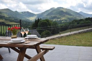 Gîte des Sommets spa privatif vue panoramique sur les montagnes -  - 1