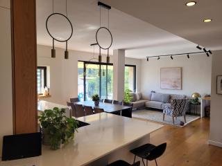Gorgeous German Colony Apartment with Amazing View - Jerusalem - 6