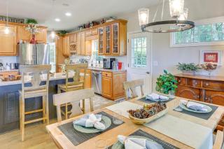 Golf, Hike and Explore Blue Ridge Mtn Haven with Deck - Glade Valley - 2