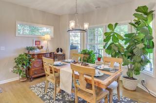 Golf, Hike and Explore Blue Ridge Mtn Haven with Deck - Glade Valley - 3