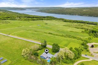 Boutique Lakeview Escape 4BR Pool Fire Pit - 2