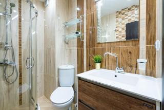 Bright 1BDR Apartment with a Balcony - 3