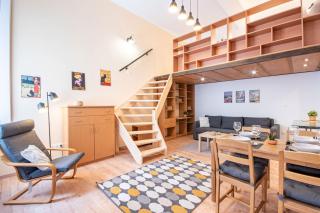 Central - Colourful - Cozy - 0