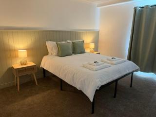 The Clock Tower Apartment - Scarborough - 8