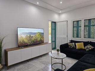 Chic Apartment Near the Sea - Yasmine - 9