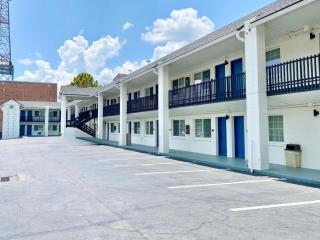 Gainesville Lodge - 8
