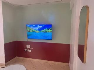 Stylish & Spacious South B Studio Secure & Private - 5