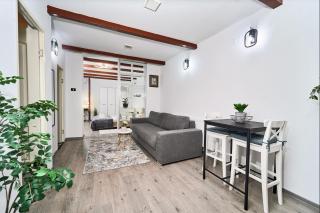 Central Jenni House Studio - 9
