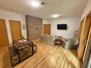 Morency Place - 14-Acre Woodland Escape 5 miles from VT - Blacksburg - 7
