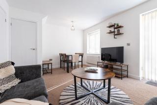 Contractors-2parking-5beds-2bath - 6