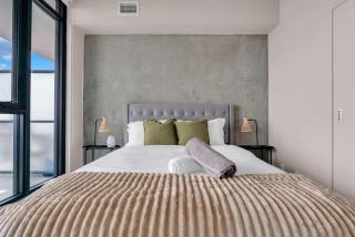 Earthlight Golden Hour Corner - 2