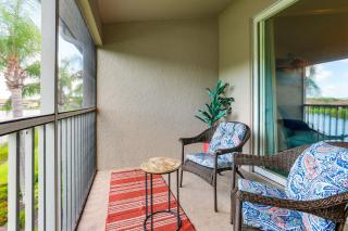 Lake View and Screened Balcony Estero Getaway! - 9