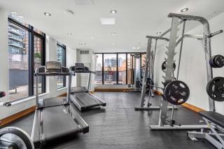 Corner Unit DT Luxury Highrise Condo - Calgary - 7