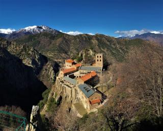 Romantic Getaway in the Heart of Perpignan - 6