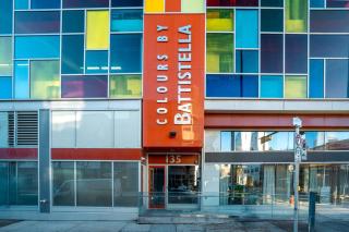 SUB-PENT House Beltline Oasis 2BR with Panoramic Glass Windows - Calgary - 4