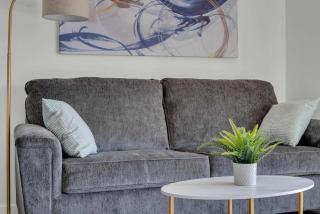 The Riverlight Den DT Comfort & Amazing City Views - Calgary - 2