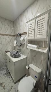360 RokView Suites - Kingston - 8