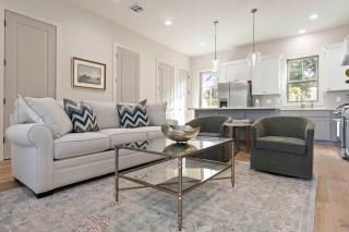 New Luxe Oaks - River Ranch - King Bed - Great Location - 5