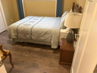 Hope's Happy Suite - Nanaimo - 8