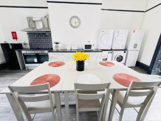 Pembroke Place Private Room 9 - 2