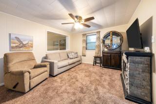 Spacious 3BR Home • Firepit Grill - 8