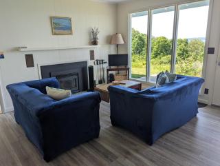 New! Hill Hideaway - Incredible Lakeviews! - 7