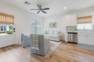 New Champion Cottage - 2BR Retreat Near Sportsplex - 3