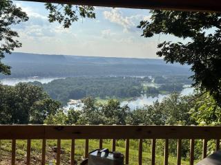 Whispering Winds Sleep 2 Hot Tub - De Soto - 2