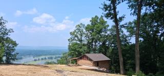 Whispering Winds Sleep 2 Hot Tub - De Soto - 8