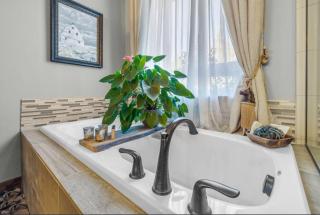 Brasada Getaway-> Privacy, Hot Tub & Theater Room! - Alfalfa - 4