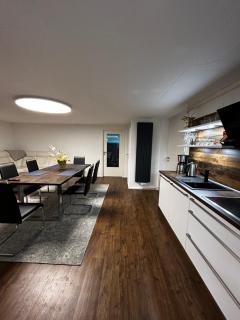 Ferienwohnung Souterrain im stielvollen Landhaus bei Hamburg - Rosengarten - 6