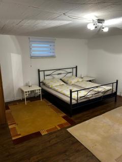 Ferienwohnung Souterrain im stielvollen Landhaus bei Hamburg - Rosengarten - 2