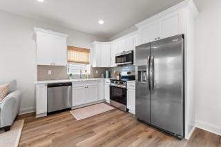 New Breezy Cottage - King Bed - Mini-Golf - Park - Youngsville - 4