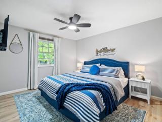 Pool - Hot Tub - Game Room - Remodeled - Sleeps 10 - 8