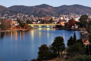 Departamento con hermosa vista en Carlos Paz - 1