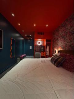 Hotel Hilo - Room 201 - 2